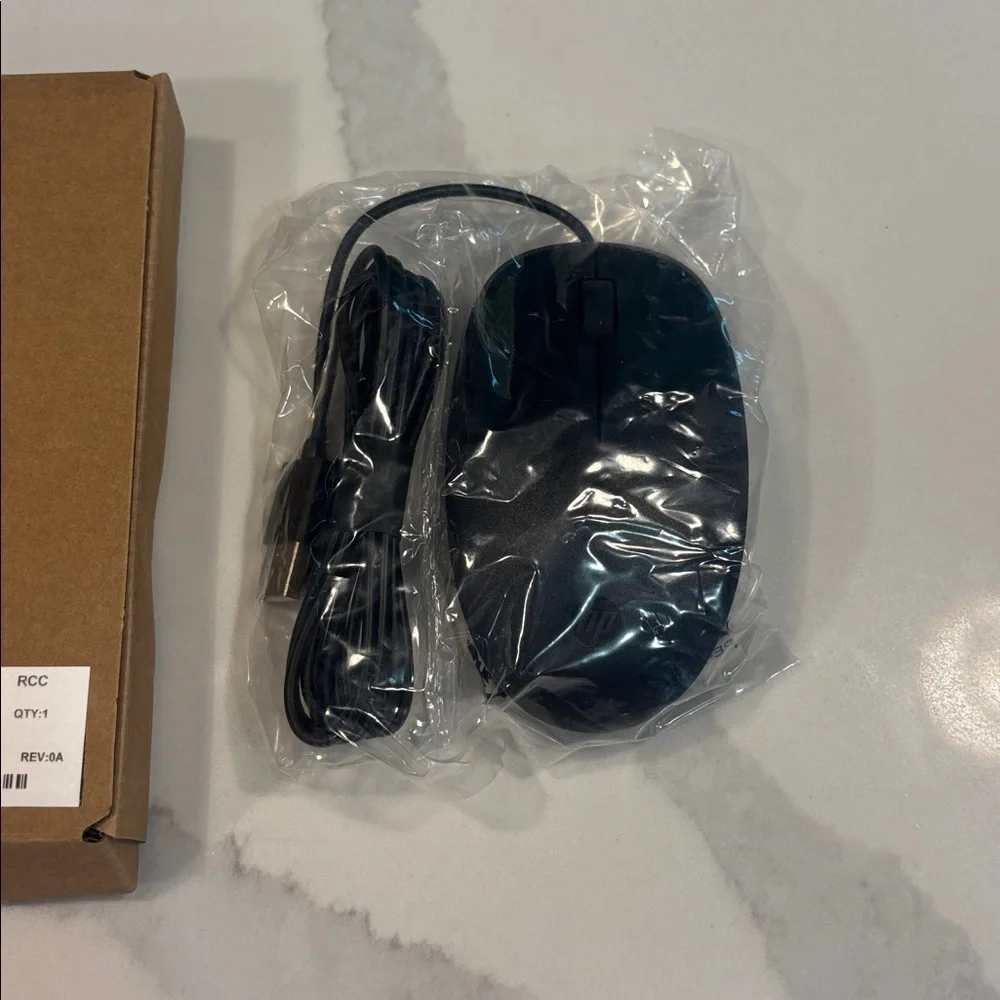 HP 125 Wired Keyboard INTL with HP Mouse